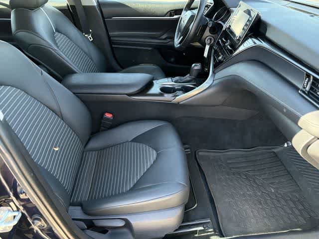 Used 2022 Toyota Camry SE FWD image 18