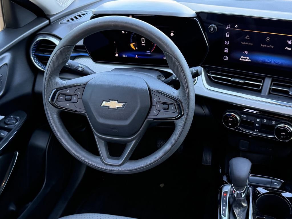 Certified 2025 Chevrolet Trax LT FWD image 13