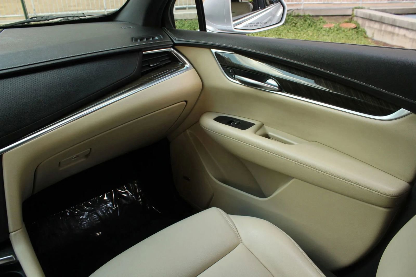 Used 2018 Cadillac XT5 AWD image 49