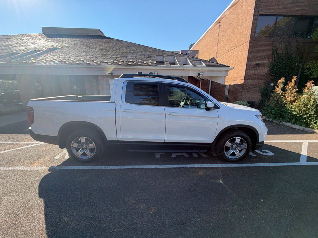 Used 2025 Honda Ridgeline RTL image 5