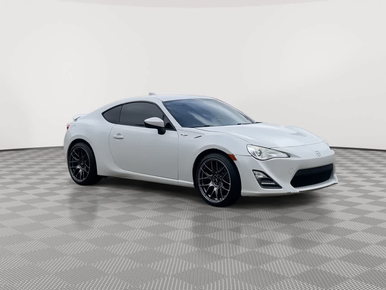 Used 2015 Scion FR-S RWD video 2