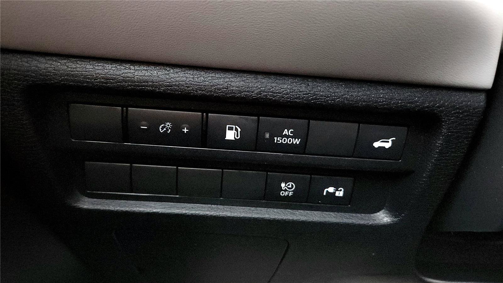 Used 2025 Mitsubishi Outlander SEL image 35