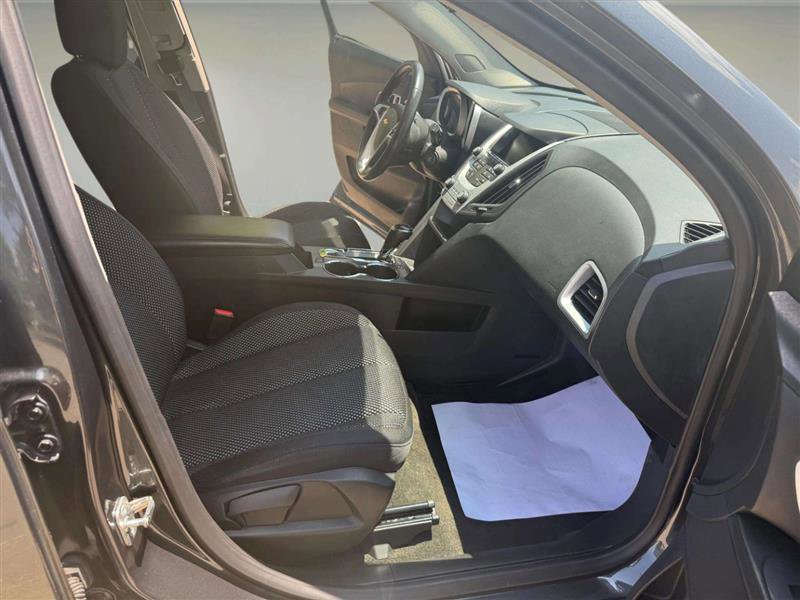 Used 2017 Chevrolet Equinox LT w/ Convenience Package image 20