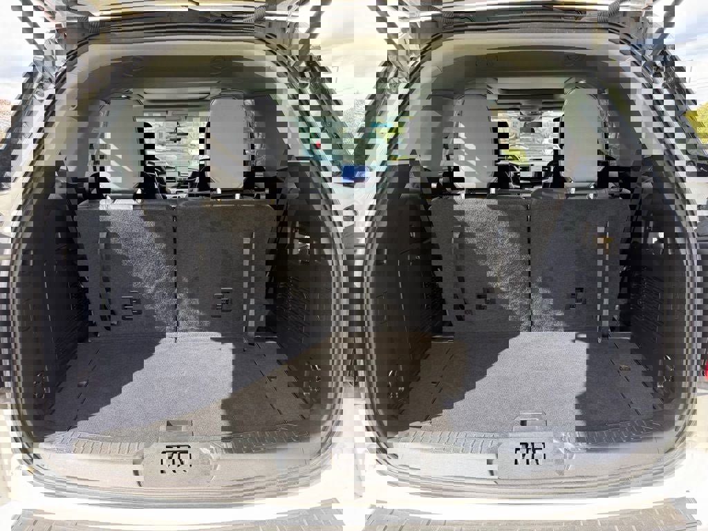 Certified 2022 Ford Explorer XLT w/ Equipment Group 202A image 17