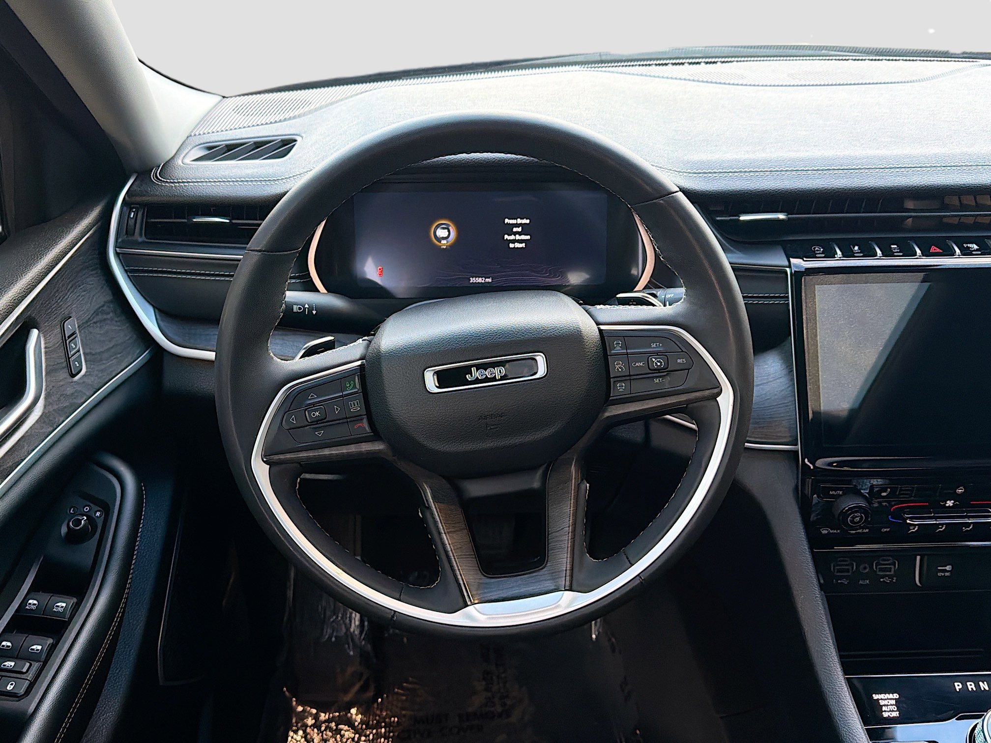 Used 2024 Jeep Grand Cherokee L Limited image 18
