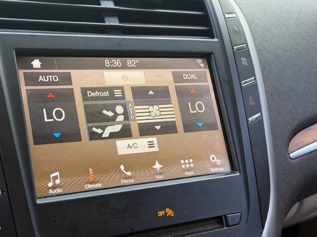 Used 2017 Lincoln MKC Select w/ Select Plus Package FWD image 13
