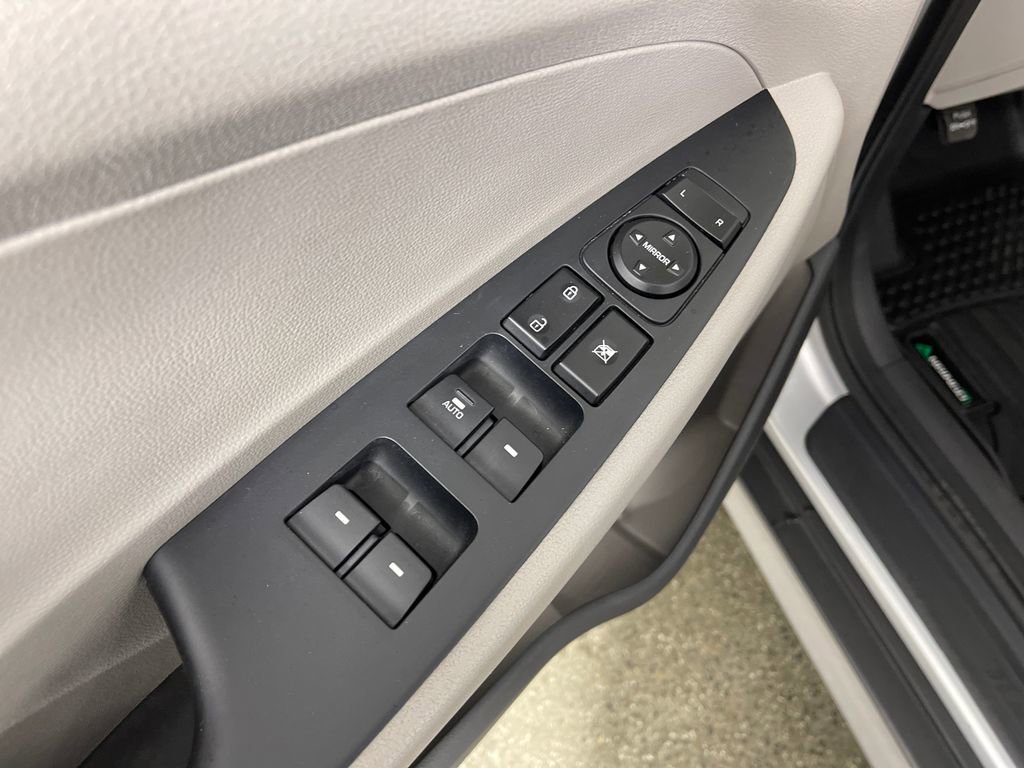Used 2018 Hyundai Tucson Value w/ Cargo Package FWD image 18