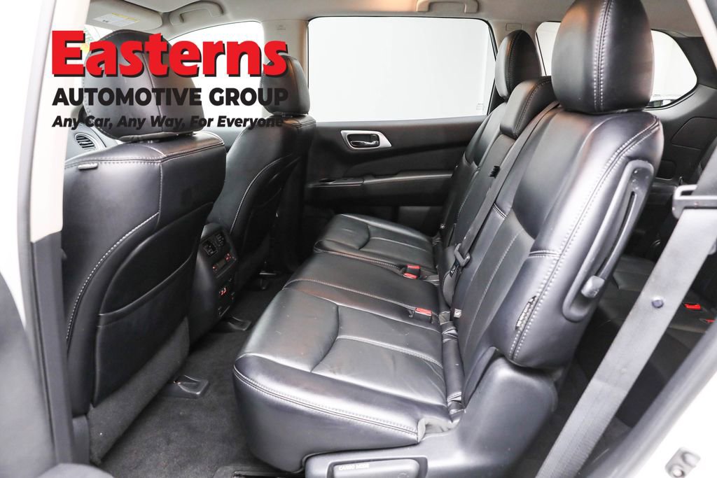 Used 2020 Nissan Pathfinder SL AWD/4WD image 26