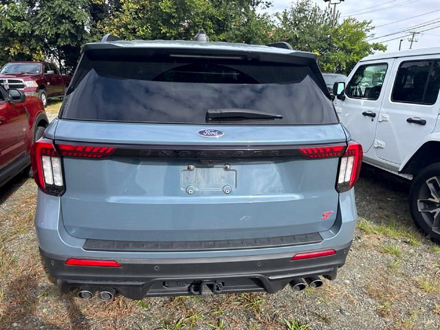 Used 2025 Ford Explorer ST AWD/4WD image 8