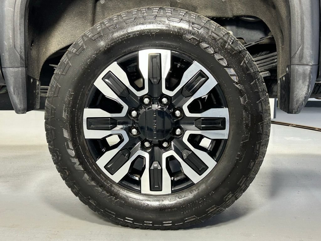 Used 2024 GMC Sierra 3500 Denali Ultimate AWD/4WD image 38