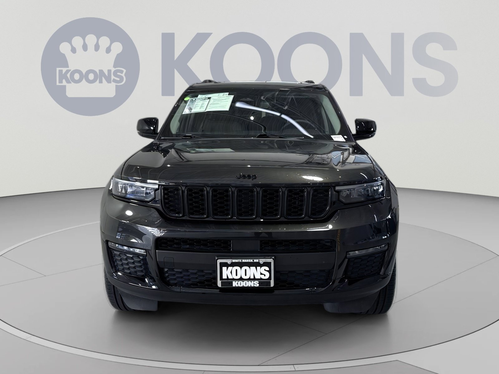 Used 2024 Jeep Grand Cherokee L Limited w/ Black Appearance Package AWD/4WD image 4