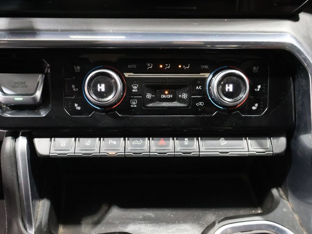 Used 2024 GMC Sierra 2500 Denali Ultimate image 36