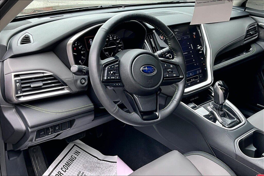 Certified 2025 Subaru Outback Onyx Edition XT AWD/4WD image 10