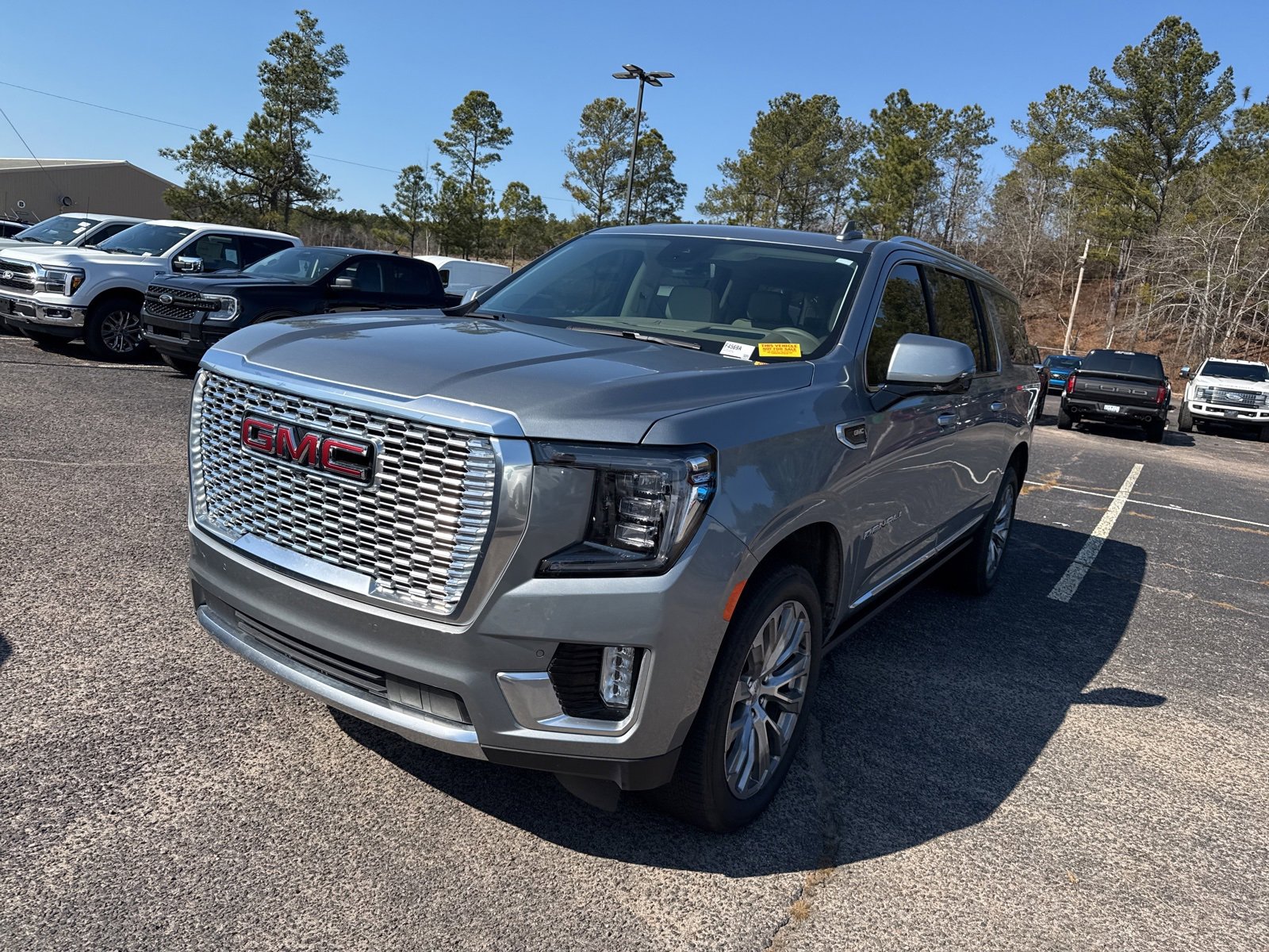 Used 2024 GMC Yukon XL Denali w/ Max Trailering Package image 3