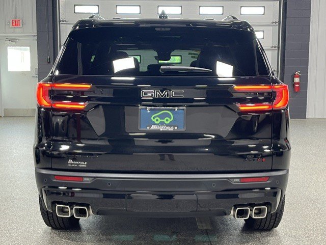 Certified 2026 GMC Acadia AT4 w/ Luxury Package AWD/4WD image 4