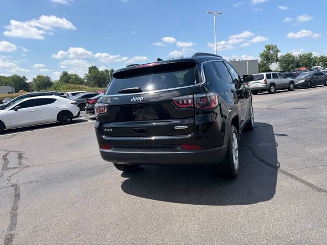 Used 2024 Jeep Compass Latitude AWD/4WD image 10