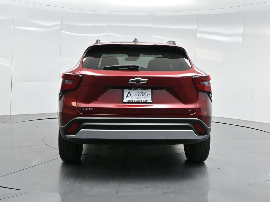 Used 2025 Chevrolet Trax LT w/ LT Convenience Package image 39