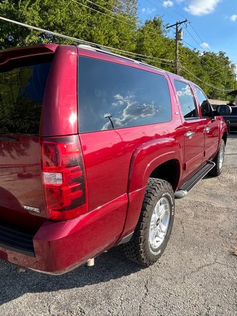 Used 2010 Chevrolet Suburban LT AWD/4WD image 6