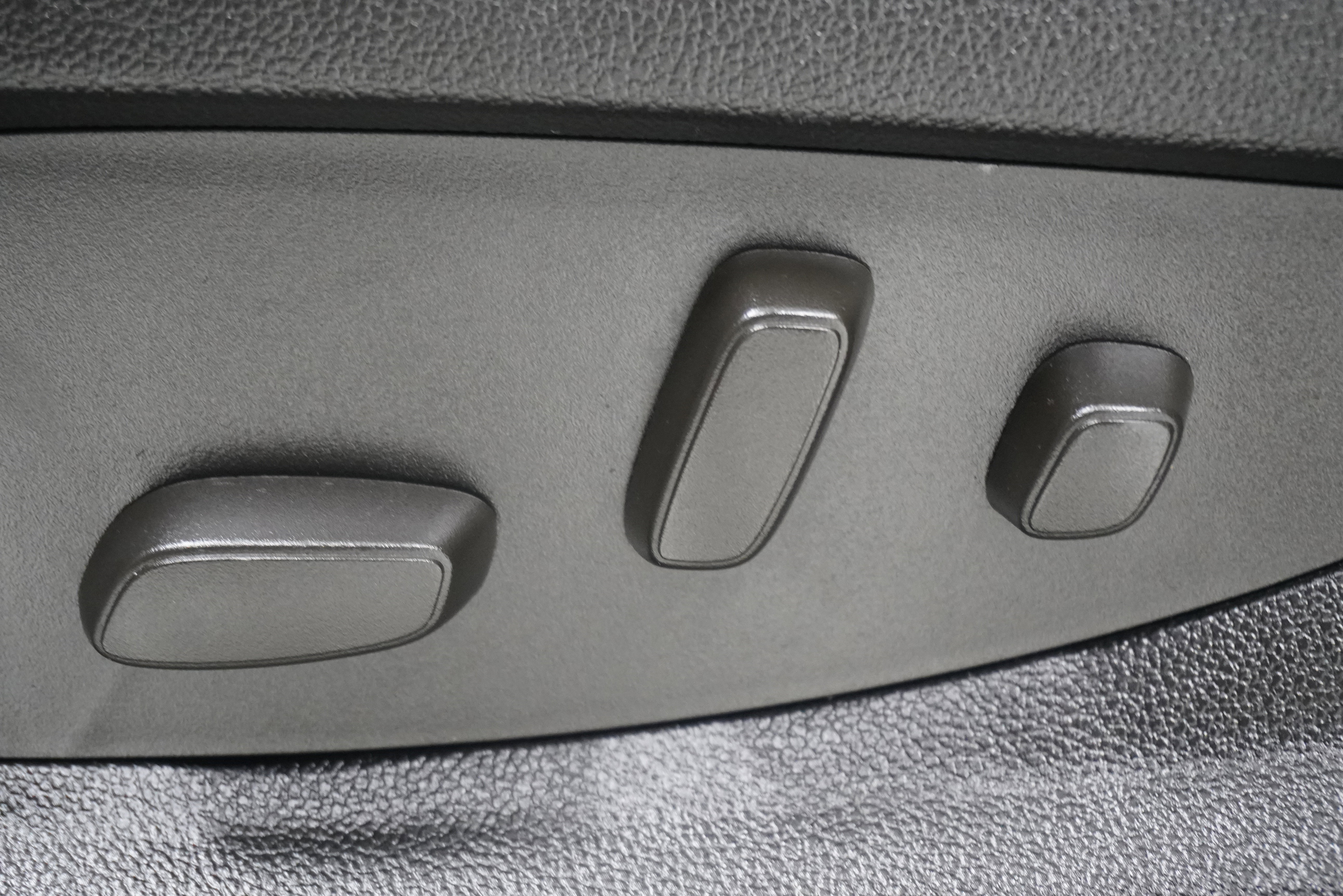 Used 2015 Chevrolet Tahoe 2WD image 13