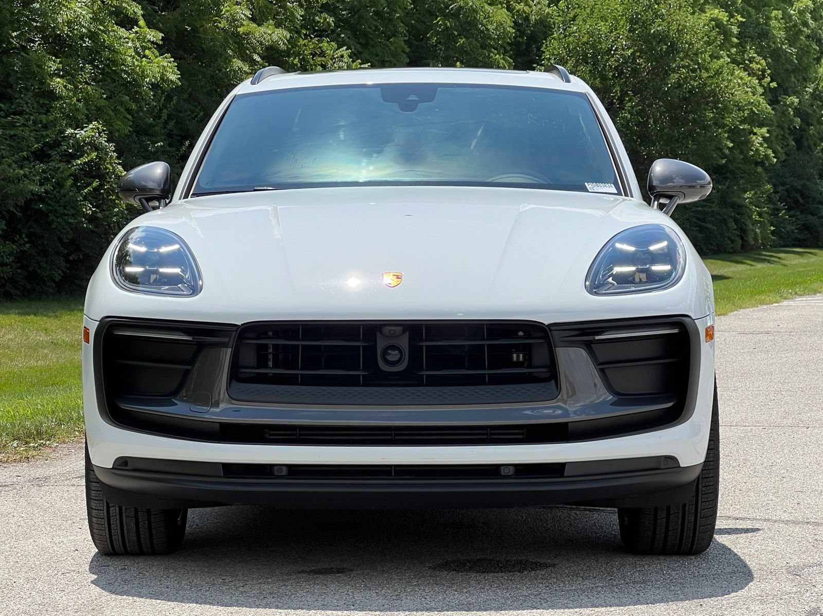 Certified 2026 Porsche Macan Turbo AWD/4WD image 7