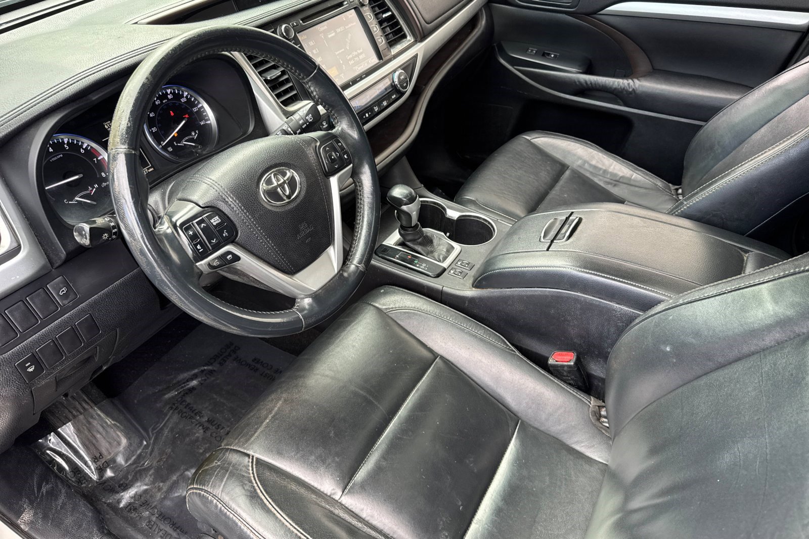 Used 2016 Toyota Highlander XLE AWD/4WD image 4