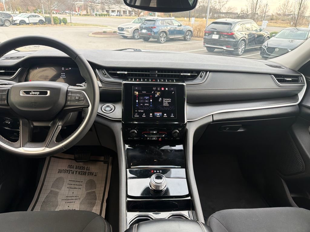 Used 2023 Jeep Grand Cherokee L Laredo image 23