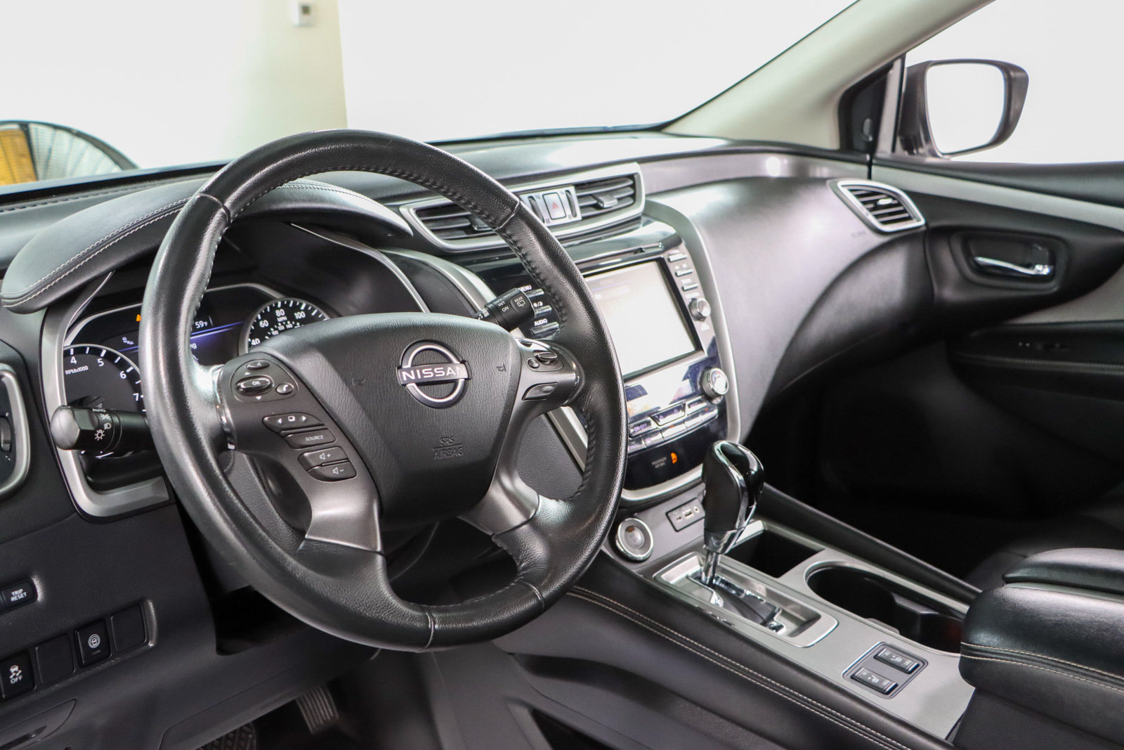 Used 2023 Nissan Murano SV FWD image 22