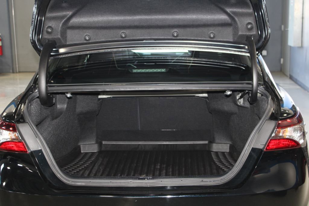 Used 2024 Toyota Camry SE AWD/4WD image 40