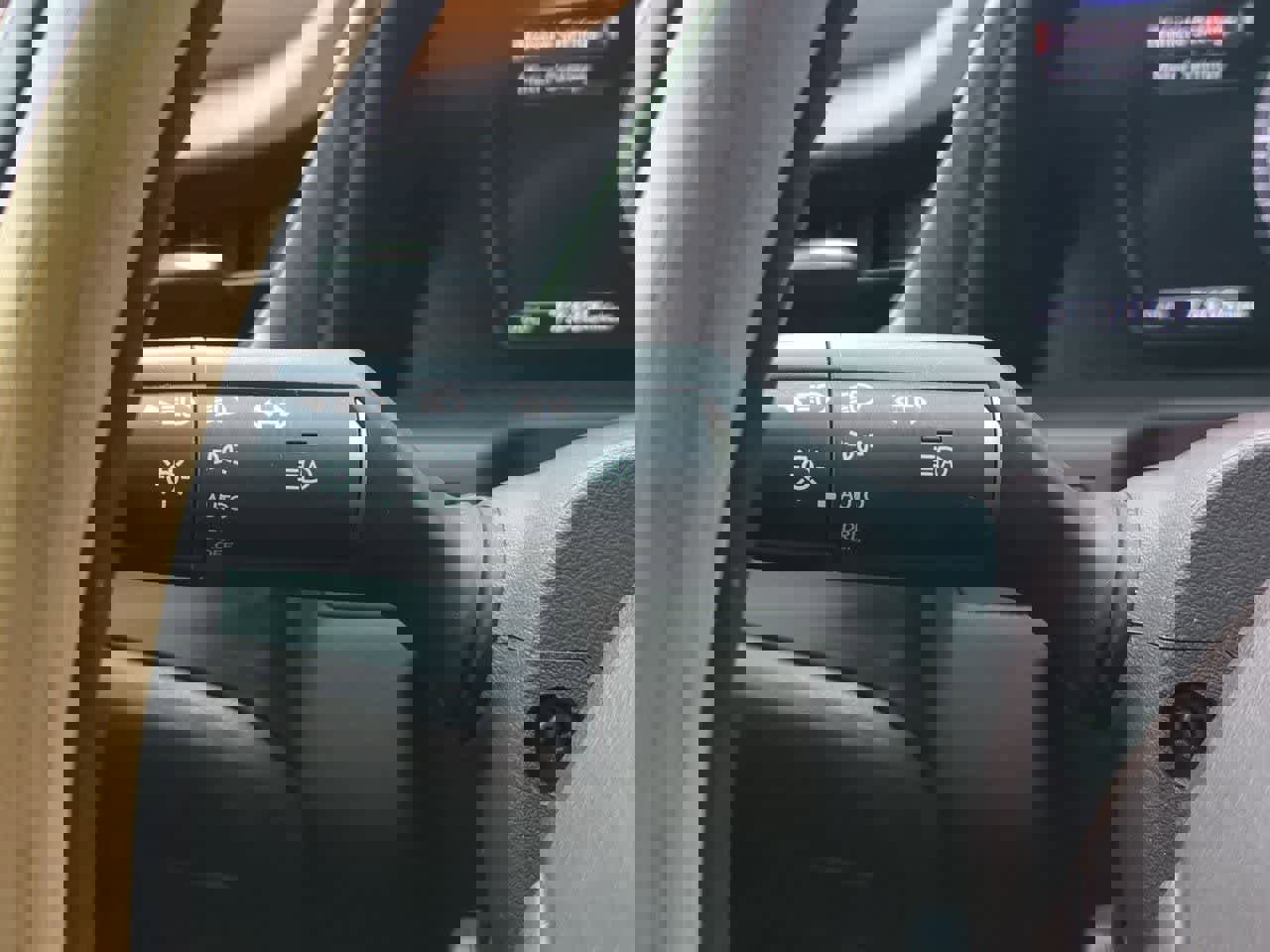 Used 2019 Lexus ES 350 Luxury w/ Accessory Package image 27