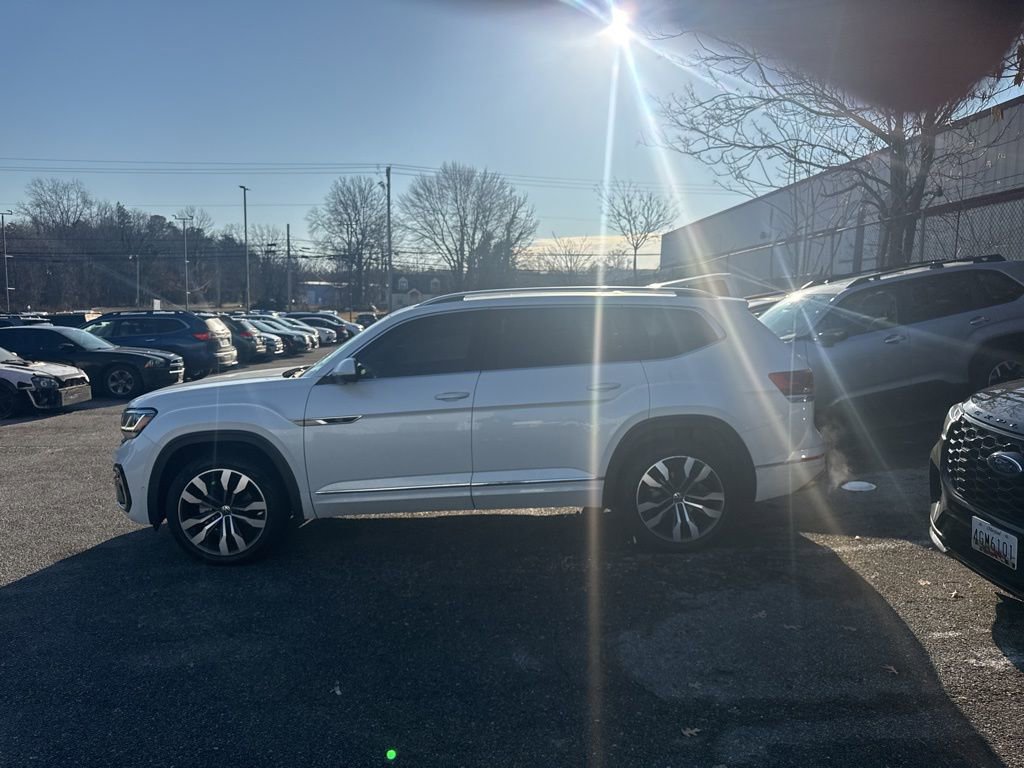 Used 2023 Volkswagen Atlas SEL Premium image 4