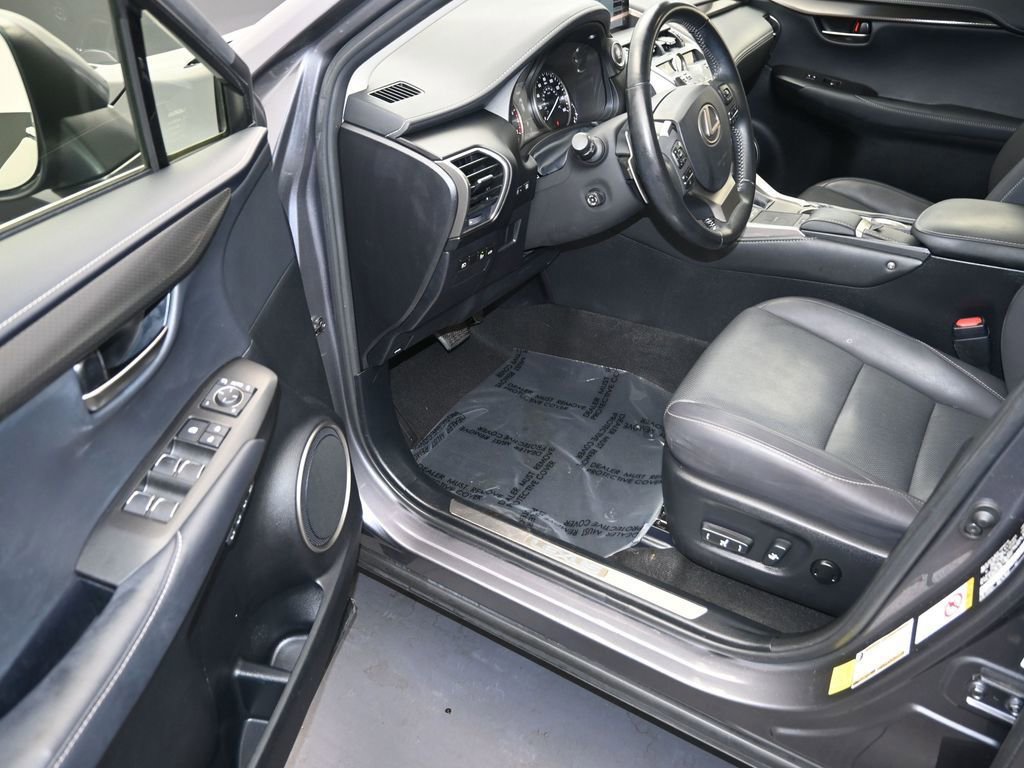 Used 2018 Lexus NX 300 FWD image 11