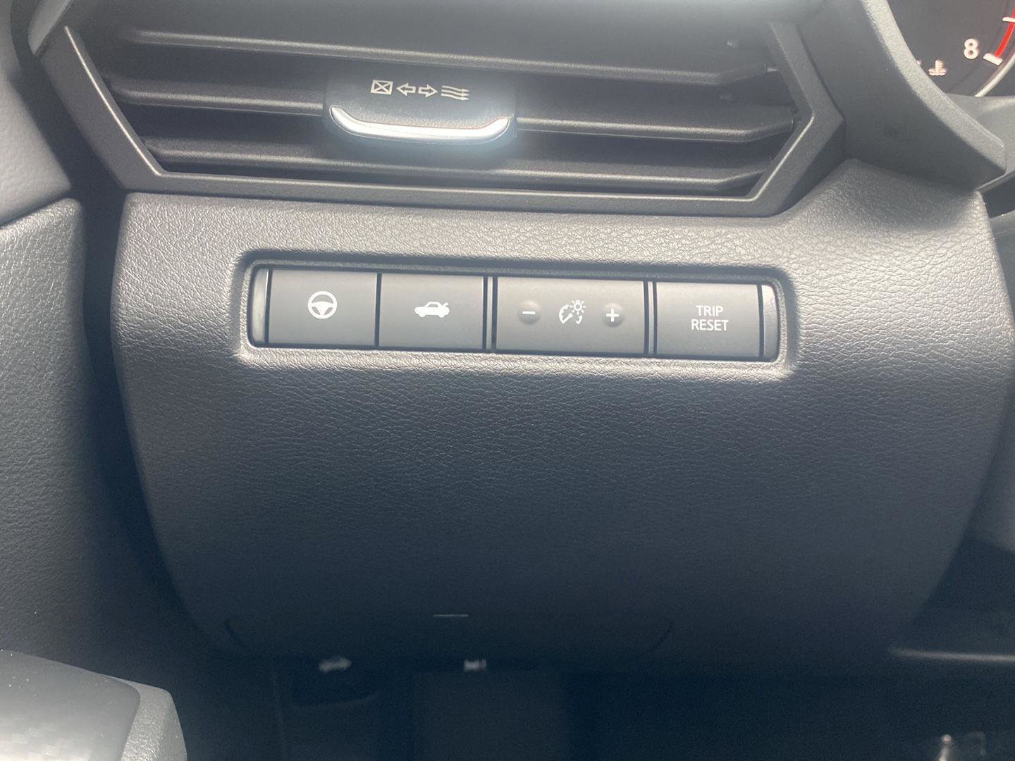 Used 2024 Nissan Altima 2.5 SV w/ SV Premium Package FWD image 16