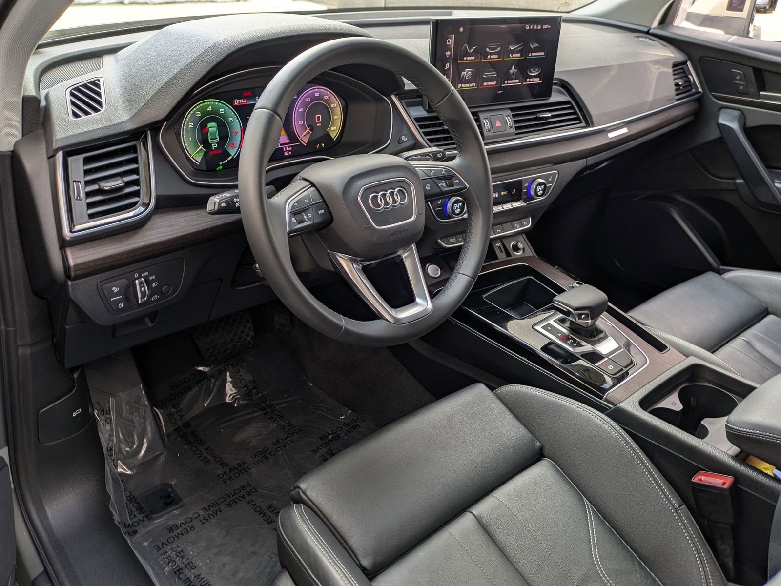 Used 2023 Audi Q5 e Premium w/ Convenience Package image 15