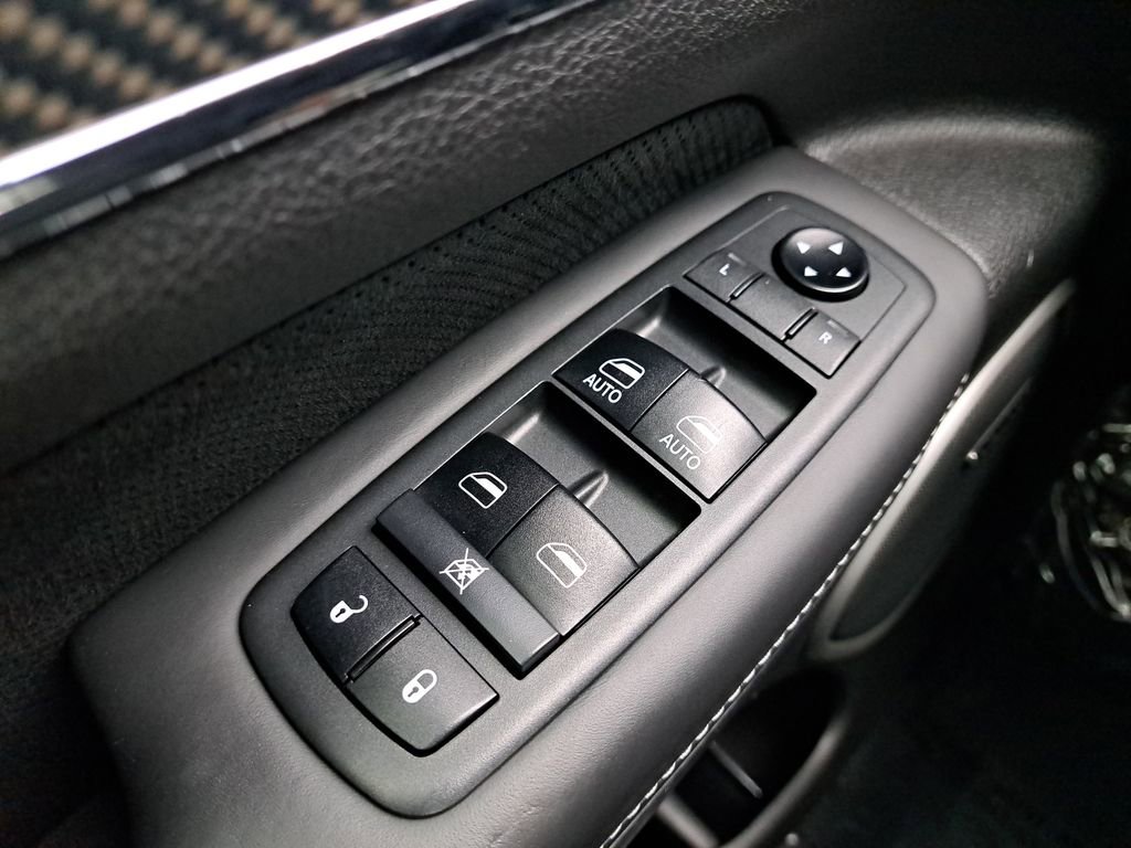 Used 2019 Jeep Grand Cherokee SRT AWD/4WD image 25