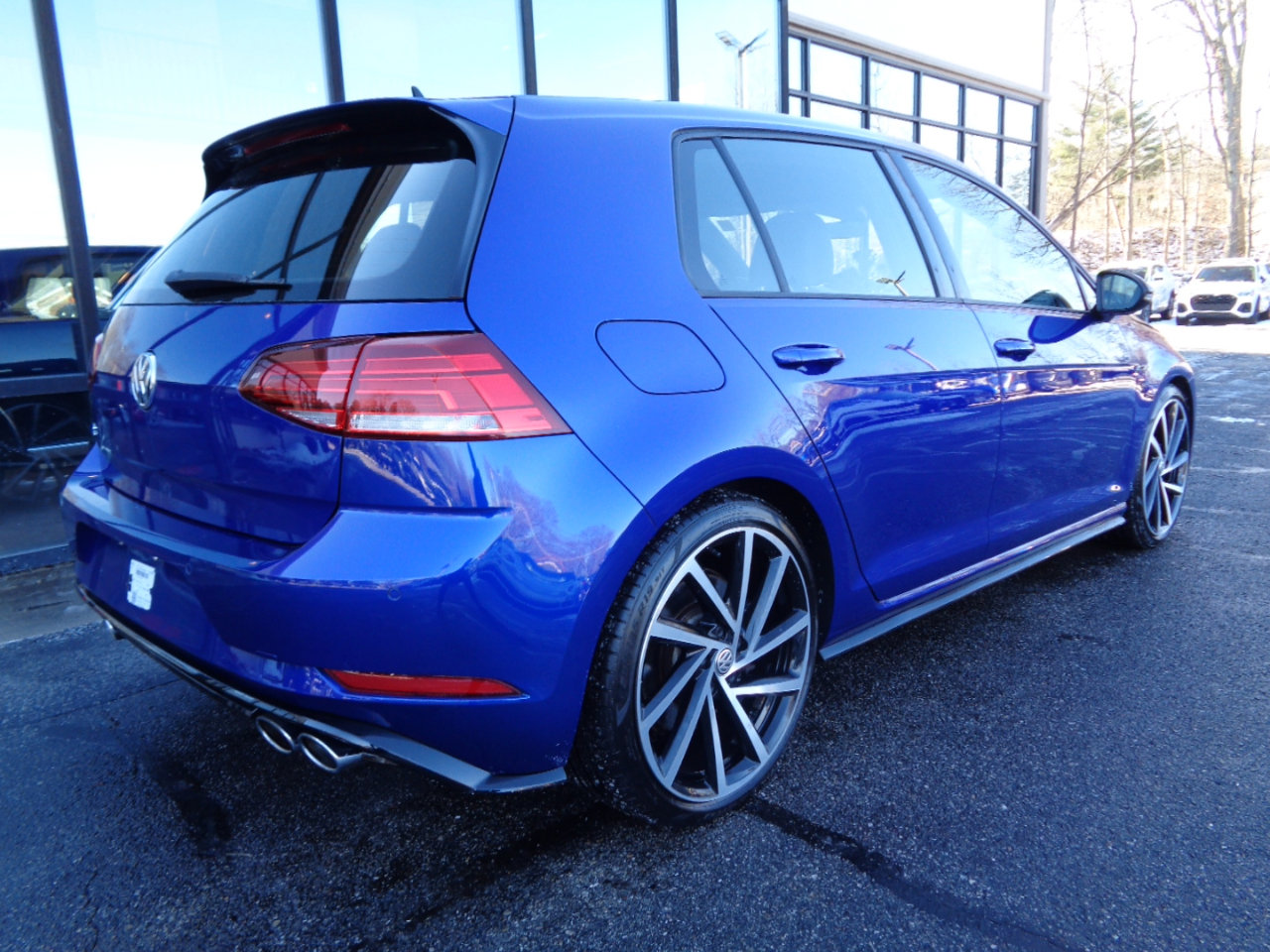 Used 2019 Volkswagen Golf R 4-Door image 5