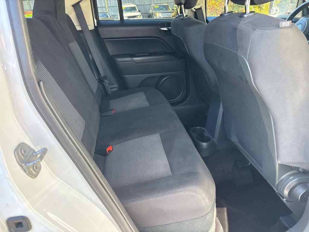 Used 2015 Jeep Patriot Latitude image 12