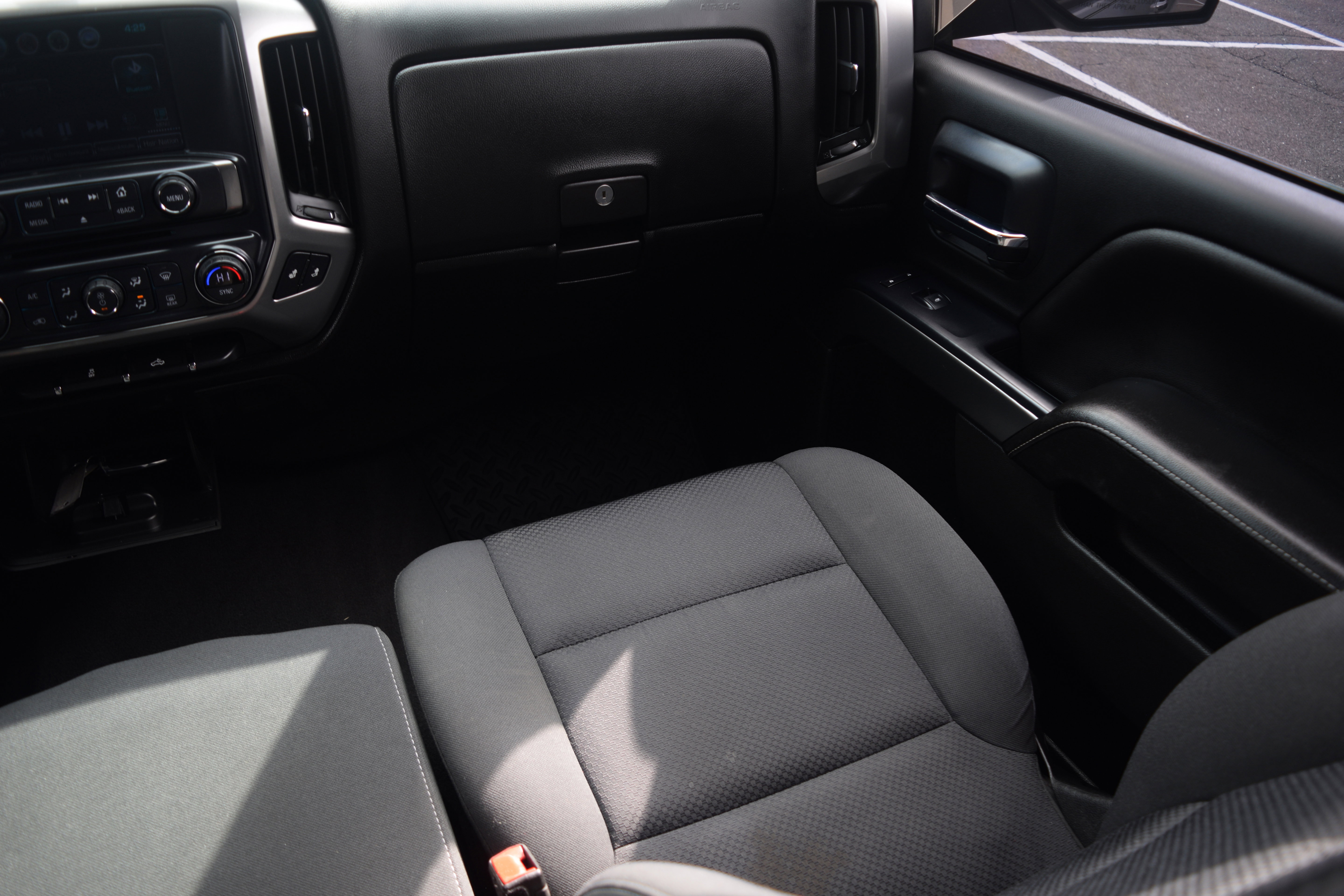 Used 2018 Chevrolet Silverado 1500 LT w/ All Star Edition AWD/4WD image 13