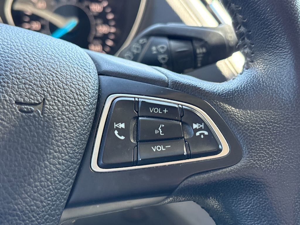 Used 2019 Ford Escape SEL image 19