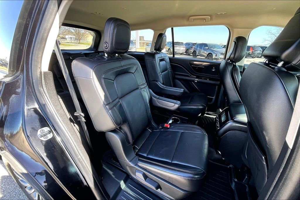 Used 2020 Lincoln Aviator Reserve w/ Elements Package Plus image 37