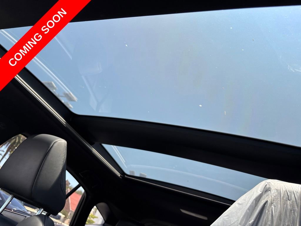 Used 2024 Toyota Venza Nightshade AWD/4WD image 3