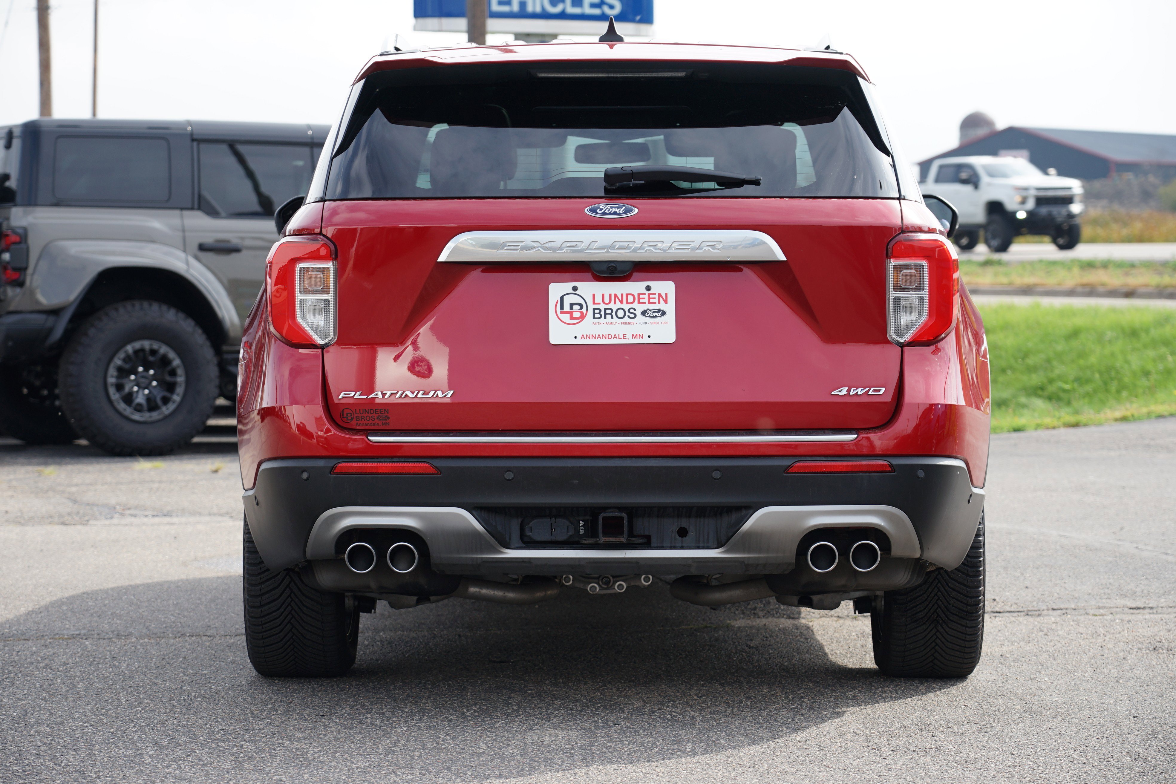 Used 2021 Ford Explorer Platinum w/ Equipment Group 601A image 4