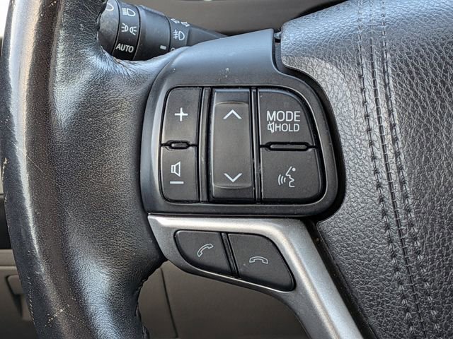 Used 2017 Toyota Highlander Plus image 24