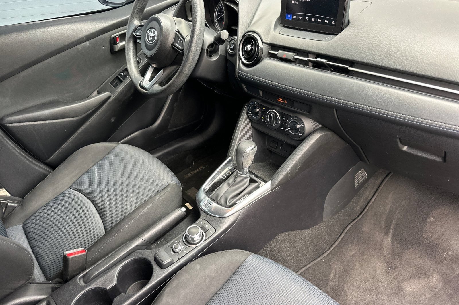 Used 2019 Toyota Yaris LE FWD image 15