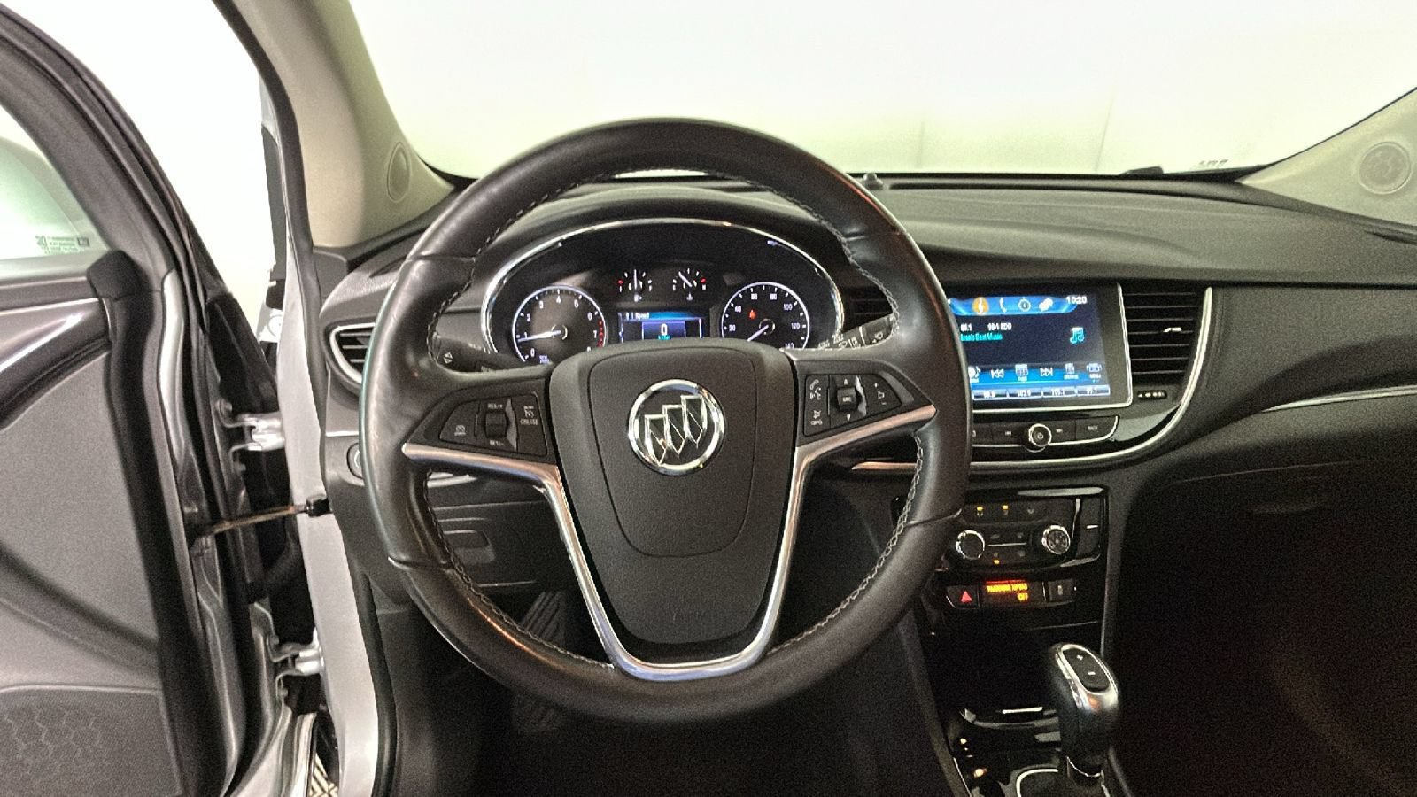Used 2019 Buick Encore Preferred AWD/4WD image 18