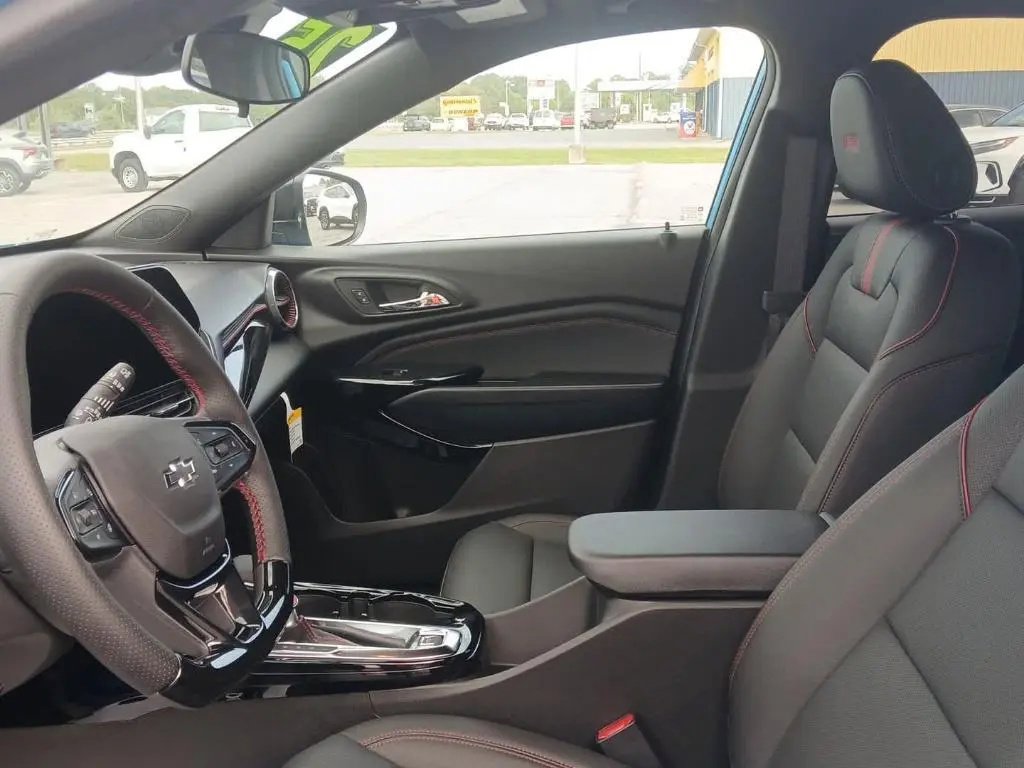New 2026 Chevrolet Trax RS image 19
