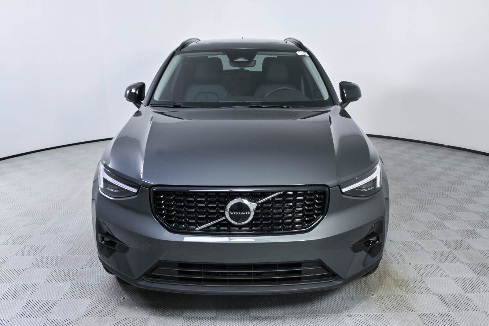 New 2026 Volvo XC40 B5 Plus w/ Climate Package AWD/4WD image 35