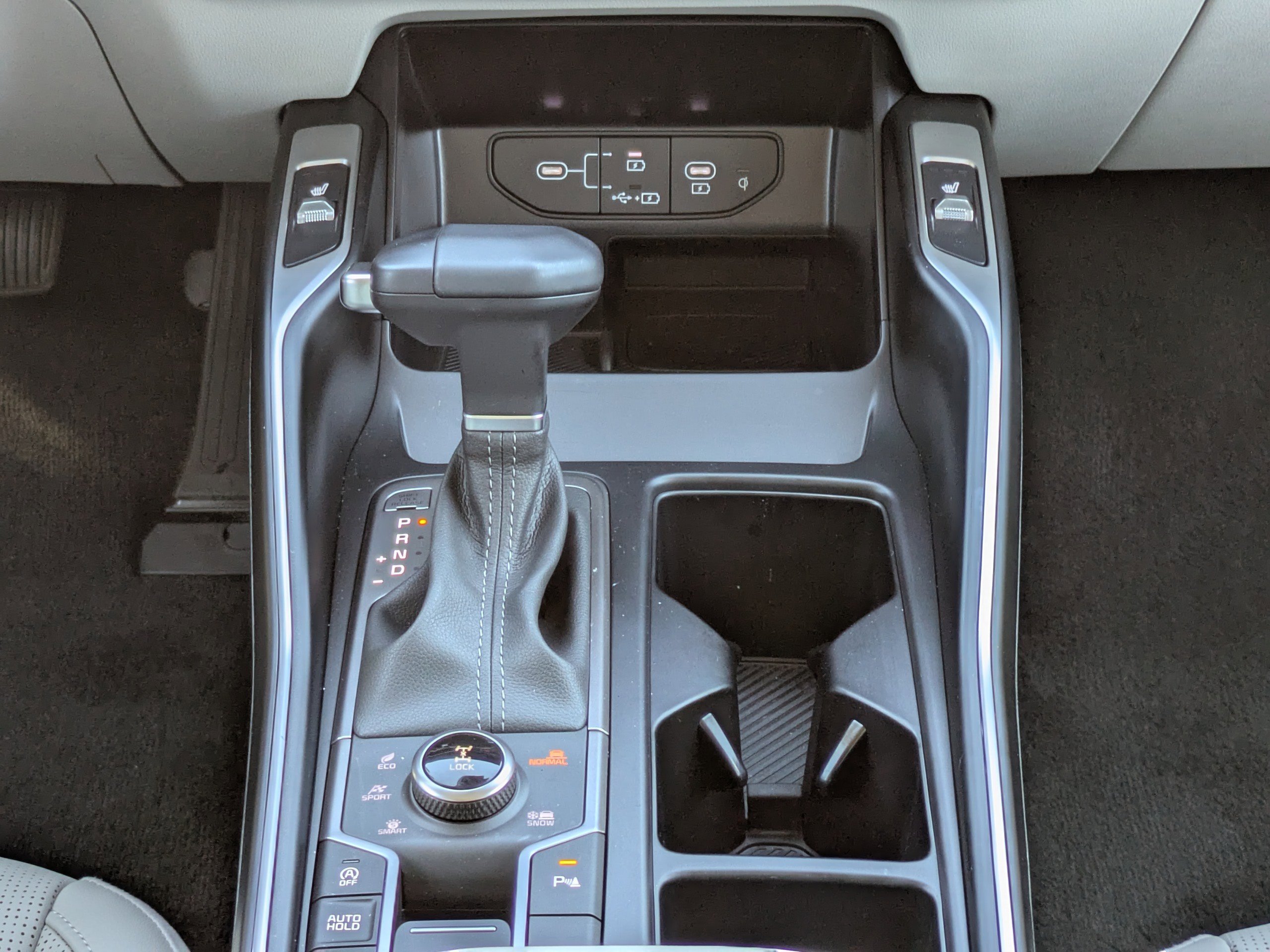 Certified 2025 Kia Sorento S image 24