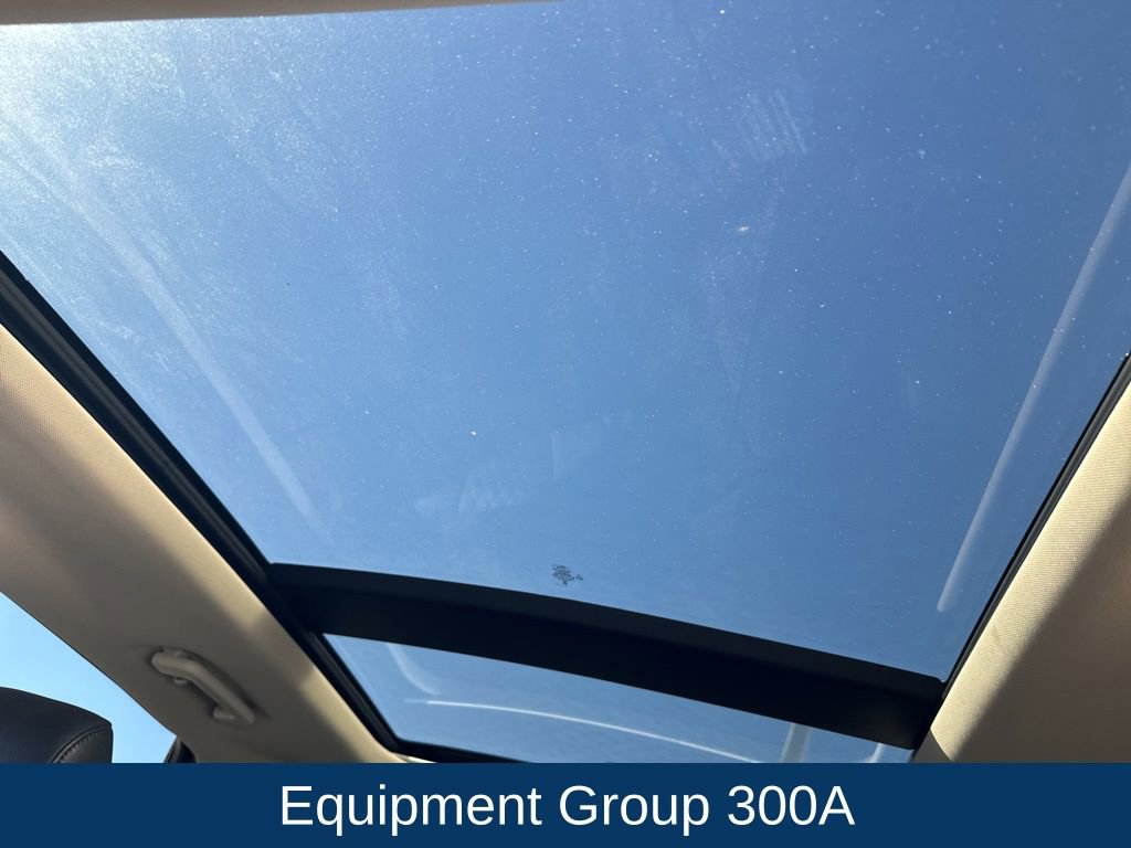 Used 2024 Ford Edge Titanium image 19