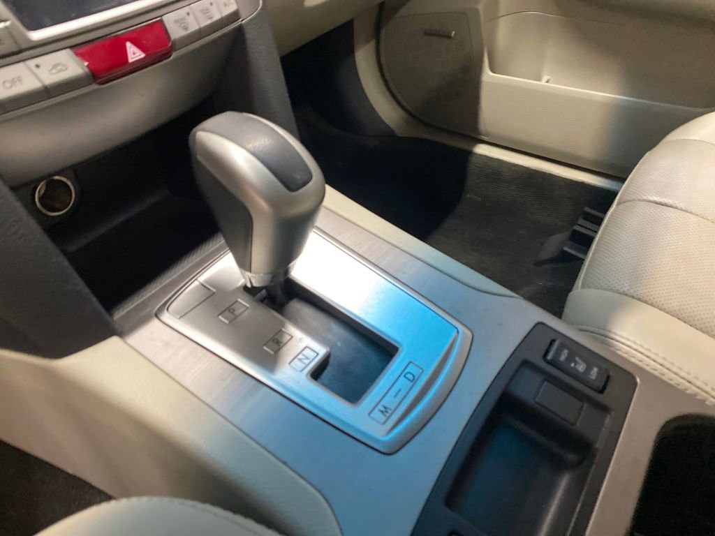 Used 2012 Subaru Outback 2.5i Limited image 15