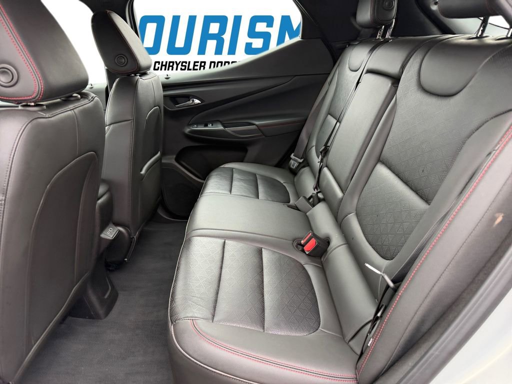 Used 2023 Chevrolet Bolt EUV Premier w/ Sun & Sound Package image 33